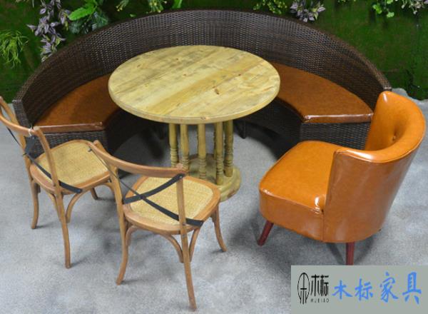 家庭餐廳的卡座沙發(fā)怎么選？如何搭配舒適？ 